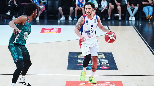 Anadolu Efe seride 2-0 öne geçti