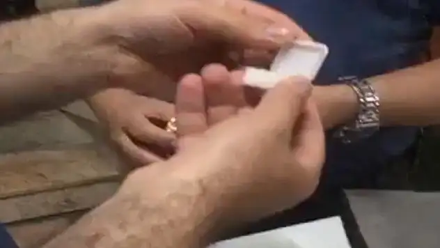 Bulduğu, içinde 200 bin liralık altın ve para olan çantayı sahibine ulaştırdı