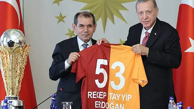 Cumhurbaşkanı Erdoğan Galatasaray'ı kabul etti