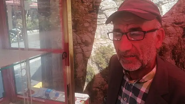 Depremzede baba gözyaşları arasında 1 yıldır görmediği oğlunu arıyor