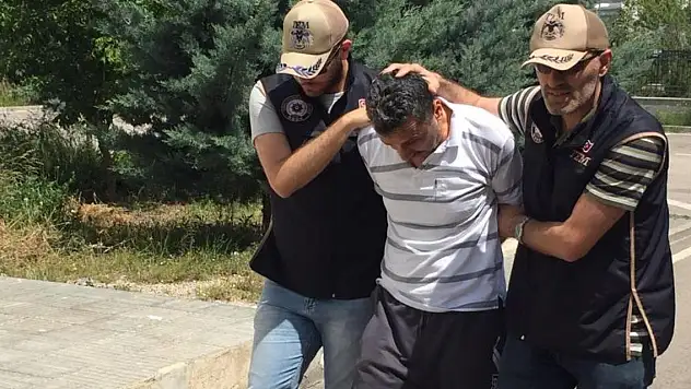 Gri kategoride aranan FETÖ'nün sözde yöneticisi tutuklandı