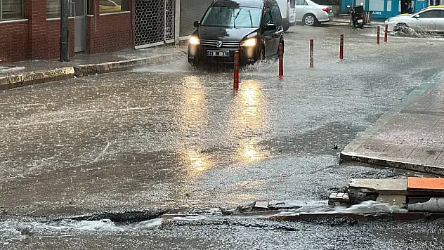 Meteoroloji 13. Bölge Müdürlüğü'nden sağanak yağış uyarısı