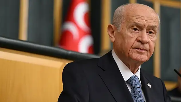 Bahçeli: Postal sesleri, tank gürültüleri demokrasinin sesini bastıramayacak