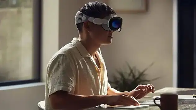 Apple gaza bastı: iPhone'lar Vision Pro'ya dönüşecek