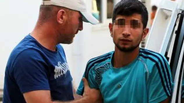 Gazete kağıtlarını para sandı polise yakalandı