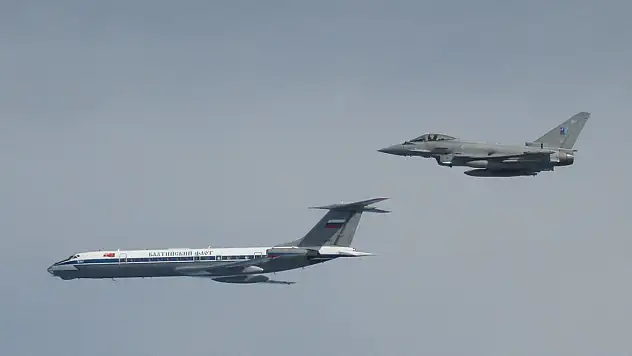 NATO hava sahasına yakın uçan Rus uçakları engellendi