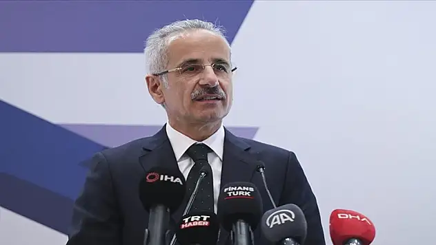 Bakan Uraloğlu: Gümüşhane-Bayburt Havalimanı'nda üst yapı çalışmaları başladı