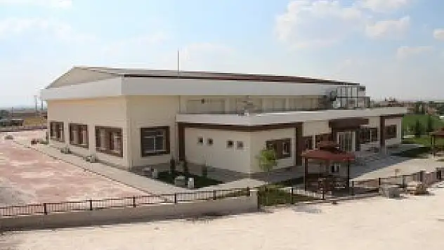 Altınekin'deki sosyal tesis tamamlandı
