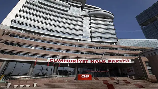 CHP'de toplu istifa depremi! 24 il başkanı birden istifa etti!