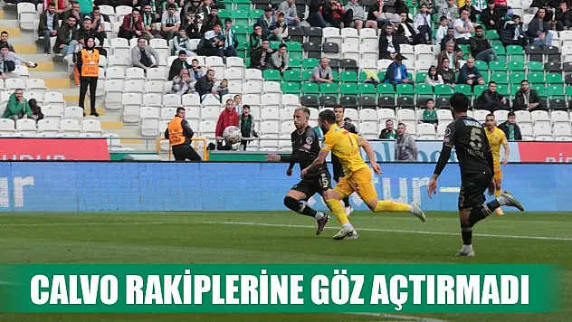 Konyaspor'da Calvo ikili mücadeleyi bırakmadı