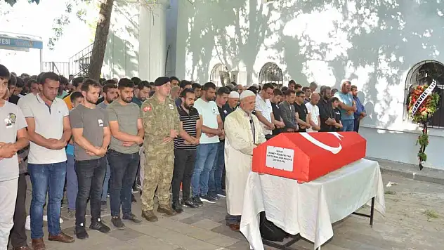 Trafik kazasında hayatını kaybeden astsubaya son veda