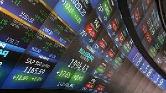 New York borsası sınırlı düşüşle açıldı