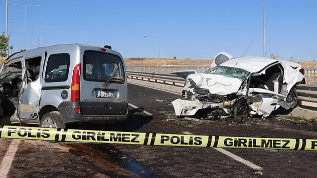 Trafik kazasında aynı aileden 3 kişi öldü