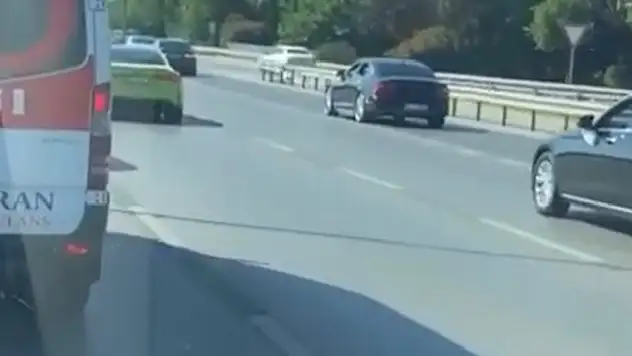 Düğün konvoyu ambulansa yol vermedi