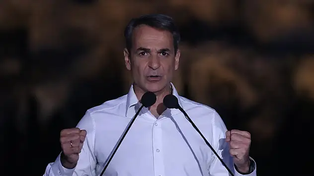 Yunanistan'da Miçotakis yeniden başbakan oldu