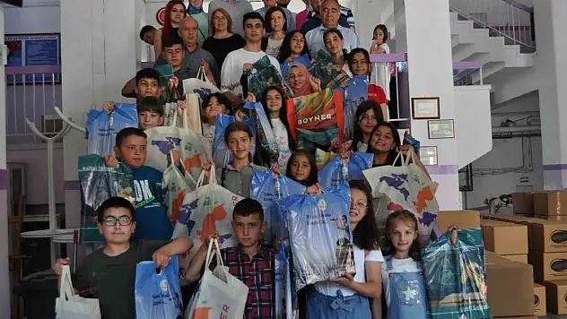 Tüm zorlukları rağmen okul birincisi oldular