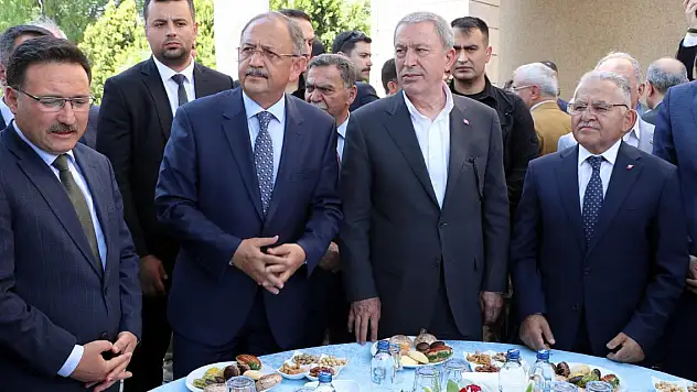 Bakan Özhaseki: Bu bayrama biraz daha buruk giriyoruz