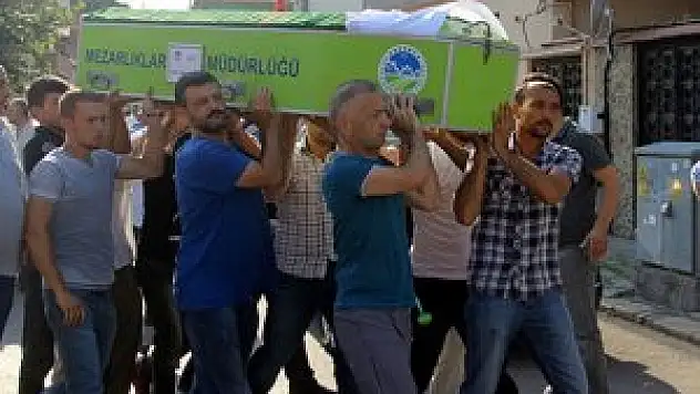 Minik Ece bisikletini almak isterken elektrik akımına kapıldı