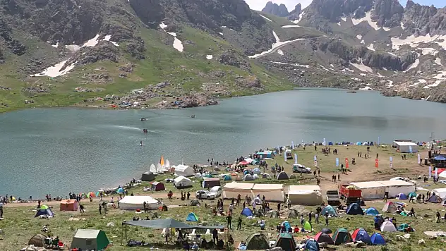 4 bin 135 rakımlı dağda 5'inci festival