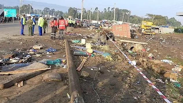 Kontrolden çıkan kamyon pazara daldı, 51 kişi öldü