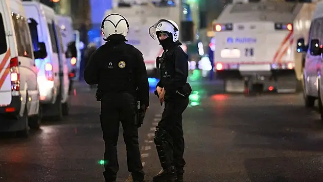 Paris'teki gösteriler öncesi 37 kişi gözaltına alındı