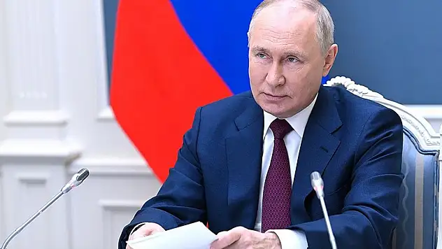 Putin: Rusya'ya karşı hibrit savaş yürütülüyor