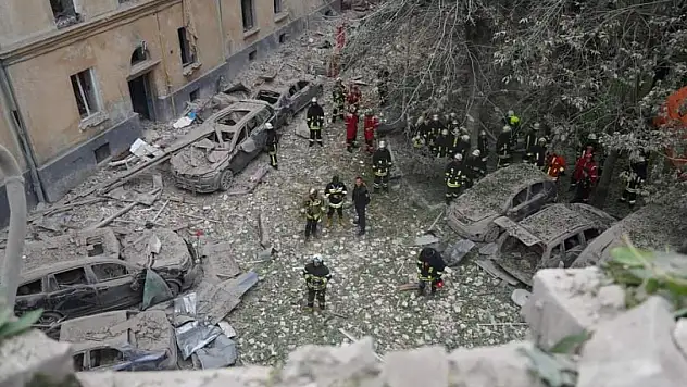Rusya, Lviv'i vurdu: 4 ölü, 34 yaralı