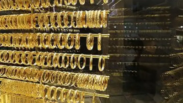 Çin'deki devalüasyon altına zirve yaptırdı