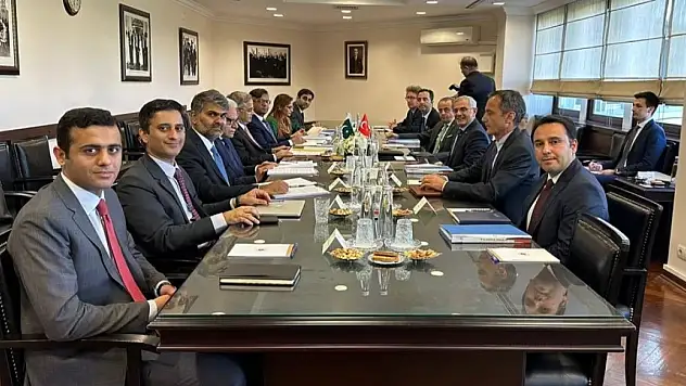 Pakistan-Türkiye İkili Siyasi İstişareleri sürüyor