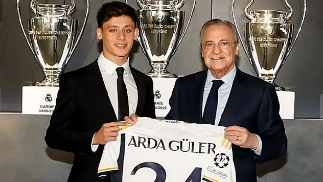 Real Madrid, yeni transferi Arda Güler'i tanıttı