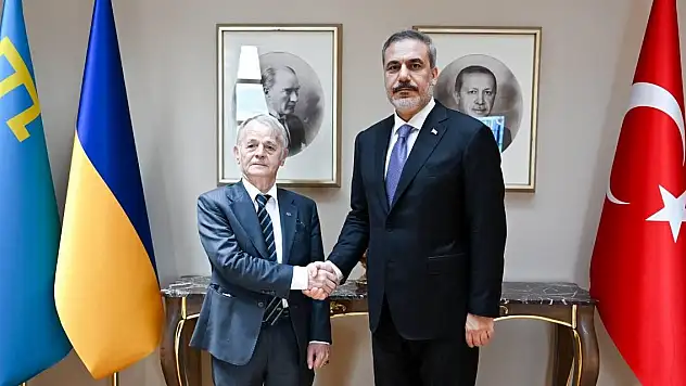 Dışişleri Bakanı Fidan, Kırım Tatar Türklerinin lideri Kırımoğlu'nu kabul etti