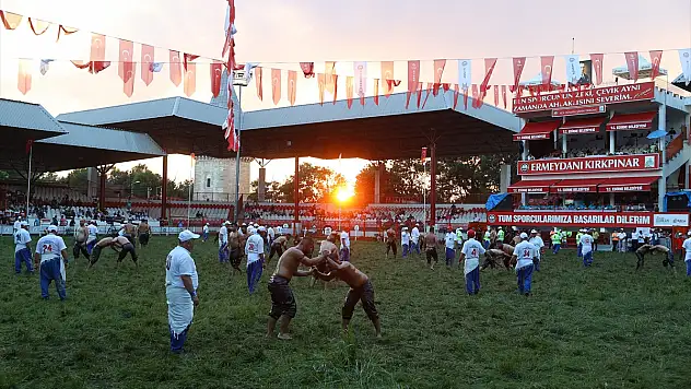 Yiğitler çıkıyor meydane, hepsi birbirinden merdane...
