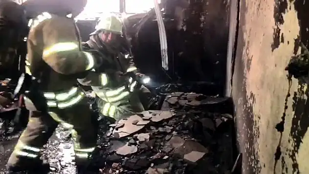 Yangında 7 kişi kurtarıldı