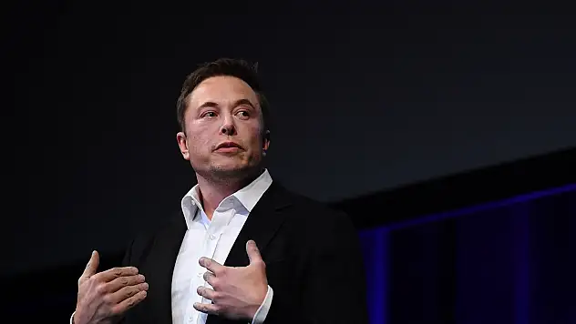 Elon Musk, yine çıldırdı