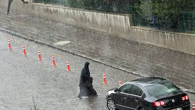 Sağanak etkili oldu