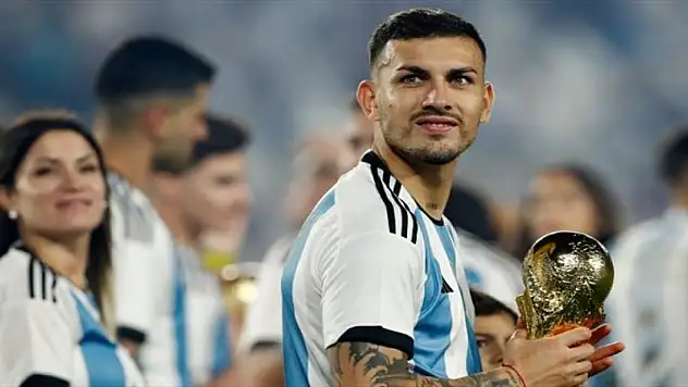 Galatasaray ve Fenerbahçe Paredes için karşı karşıya