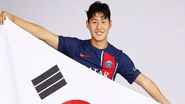 PSG, Güney Koreli Lee Kang In'i transfer etti