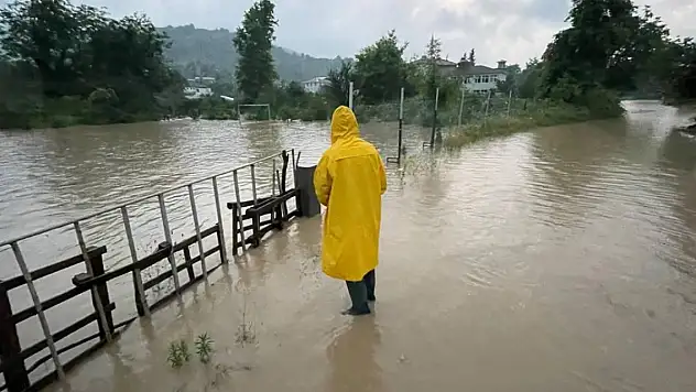 Selden etkilenen Yığılca'da 36 saatte metrekareye 225 kilogram yağış düştü