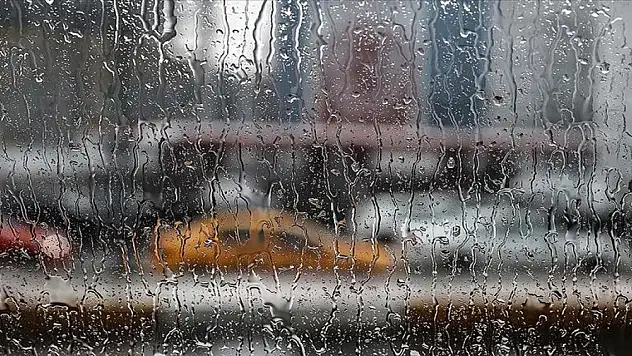 Son Dakika! İstanbul'da eğitime sağanak engeli