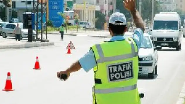 Konya'da 1 haftada 4 bin 462 araca ceza