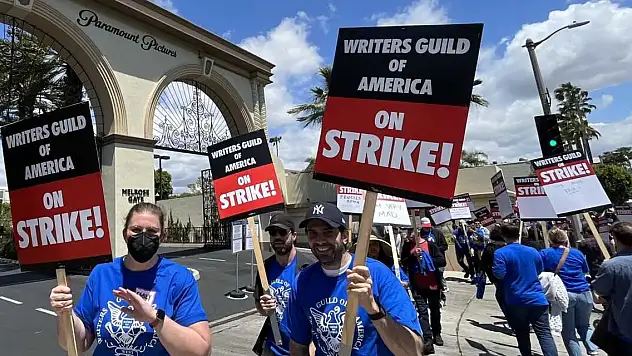 Hollywood Tarihinin En Büyük Grevi Başladı Deadpool 3 ve Birçok Film Çekimleri Durdu!