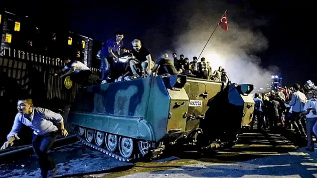 Cumhurbaşkanlığı Kabinesi üyelerinden 15 Temmuz mesajları