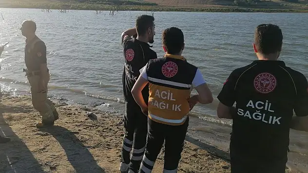 Serinlemek için gölete giren 2 çocuk kayıp