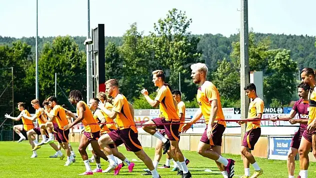 Galatasaray yeni kadroyu UEFA'ya bildirdi!