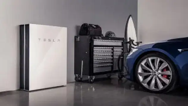 Tesla Arabalar, Artık Güneş Enerjisiyle Şarj Edilebilecek!
