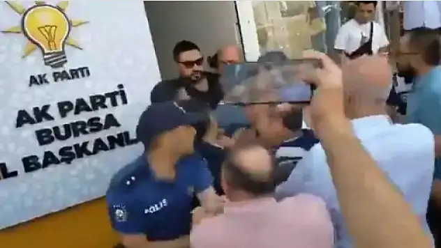 İYİ Parti'den çirkin provokasyon! Polise saldırı! AK Parti'den çok sert tepki