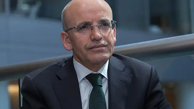 Bakan Şimşek: Türkiye BAE ile ticarete açık