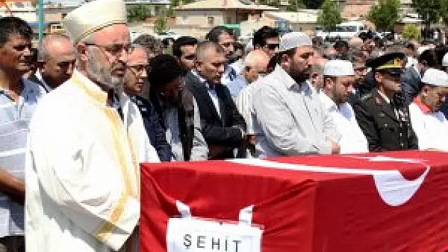 Şehit uzman çavuş son yolculuğuna uğurlandı