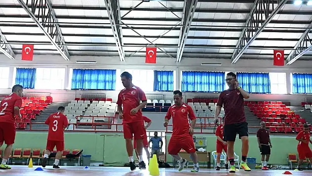 Özel sporcular Konya'da Avrupa Şampiyonası'na hazırlanıyor