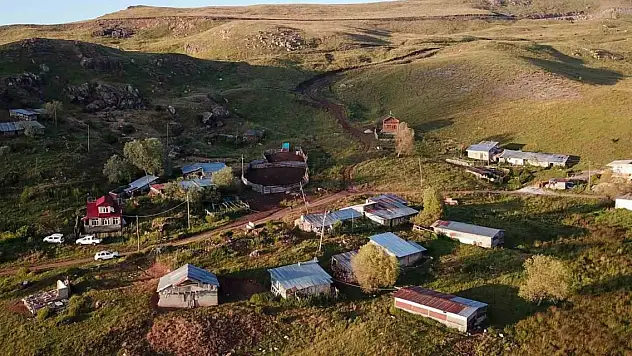 Türkiye sıcaklık rekorları kırıyor! O ildekiler soba yakıyor